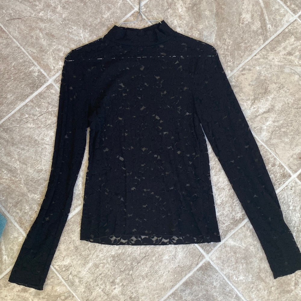 Buckle, lace top